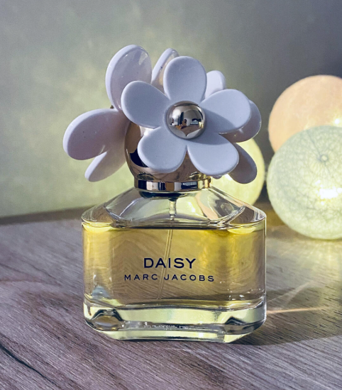 MARC JACOBS DAISY EDT Perfect for office & special occasions