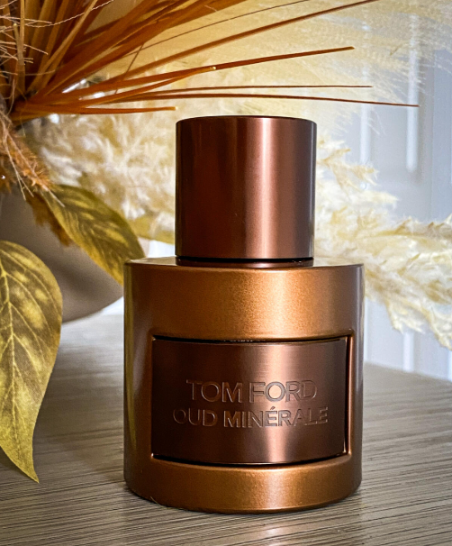 Oud Minérale Tom Ford for women and men EDP Strong Projection