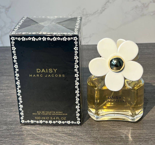 MARC JACOBS DAISY EDT Perfect for office & special occasions